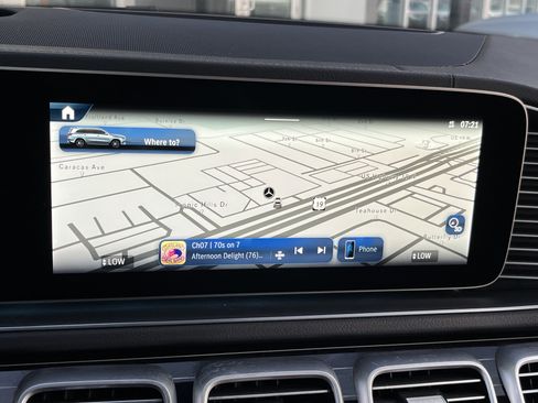 New 2026 Mercedes-Benz GLS 580 4MATIC image 21