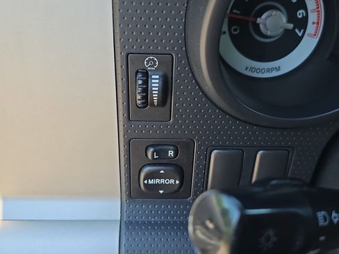 Used 2007 Toyota FJ Cruiser 4WD image 26