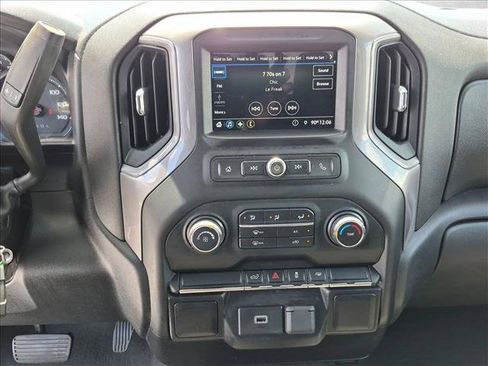 Used 2019 Chevrolet Silverado 1500 Custom w/ Custom Value Package RWD image 14