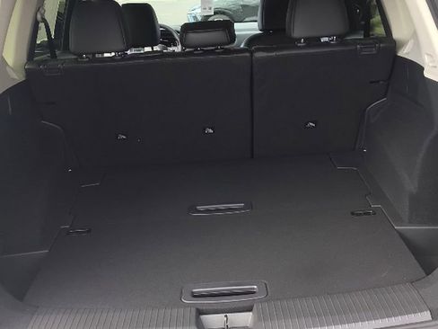 New 2026 Nissan Rogue Platinum image 10