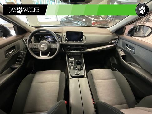 Used 2023 Nissan Rogue SV AWD/4WD image 8
