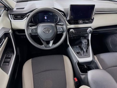 Used 2023 Toyota RAV4 XLE AWD/4WD image 22