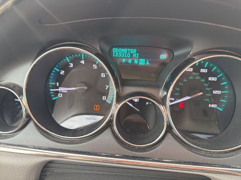 Used 2014 Buick Enclave Leather image 10