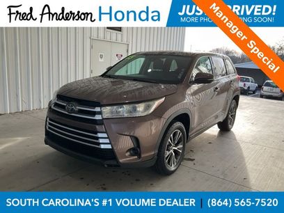 Used 2018 Toyota Highlander LE