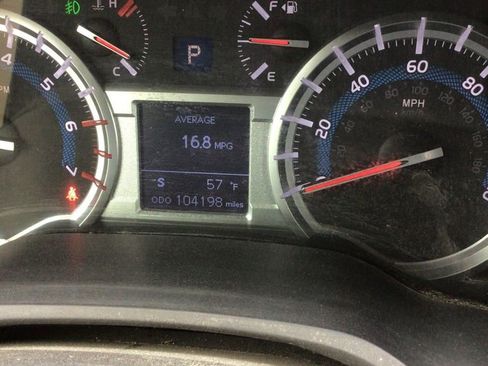 Used 2018 Toyota 4Runner SR5 Premium image 9