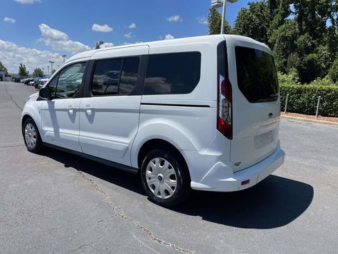 Used 2022 Ford Transit Connect XLT FWD image 4