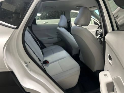 Used 2025 Hyundai Kona SEL FWD image 20
