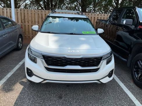 Used 2022 Kia Seltos S FWD image 2