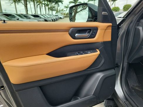 Used 2025 Nissan Armada SL w/ Captain's Chari Seat Package image 23