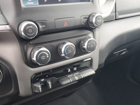 Used 2024 RAM 2500 Big Horn w/ Bed Utility Group image 22