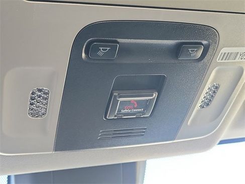 Used 2020 Toyota Camry SE image 16