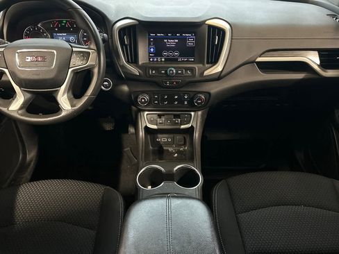 Used 2024 GMC Terrain SLE image 4