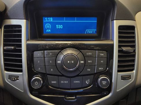 Used 2016 Chevrolet Cruze LS FWD image 25
