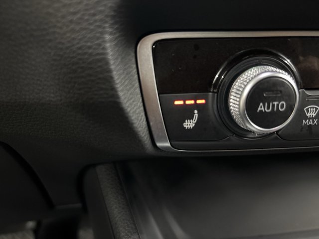 Used 2023 Audi Q3 2.0T Premium AWD/4WD image 23