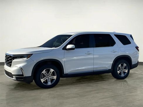 New 2025 Honda Pilot EX-L image 3