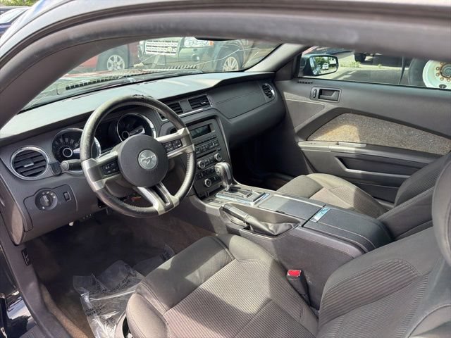 Used 2013 Ford Mustang Coupe RWD image 13