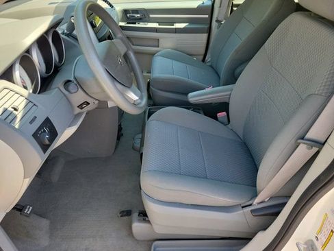 Used 2010 Dodge Grand Caravan SE w/ Popular Equipment Group FWD image 4