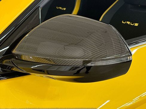Used 2024 Lamborghini Urus Performante AWD/4WD image 27