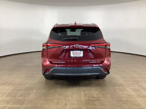 Used 2020 Toyota Highlander Limited AWD/4WD image 6