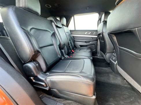 Used 2017 Ford Explorer XLT w/ Equipment Group 202A image 20