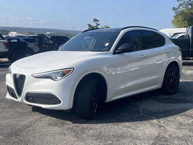 Used 2021 Alfa Romeo Stelvio Ti Sport AWD/4WD image 8