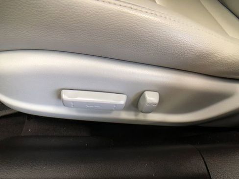 Used 2017 Acura ILX FWD image 11