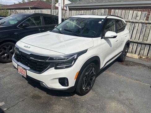 Used 2024 Kia Seltos SX w/ SX Sunroof Package image 1