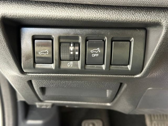 Used 2023 Subaru Outback Premium AWD/4WD image 31