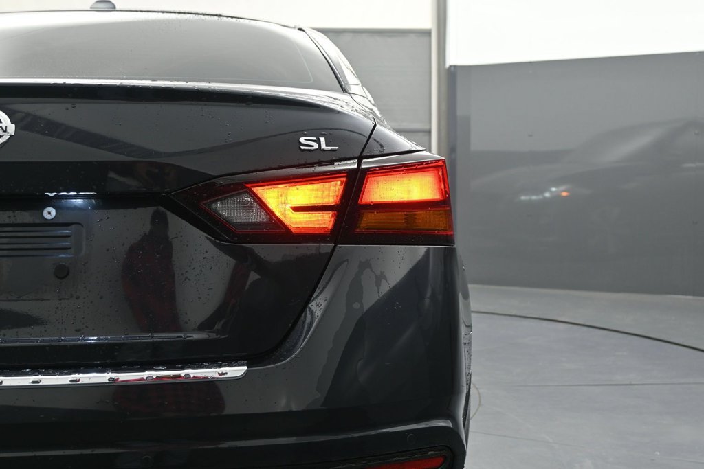Used 2020 Nissan Altima 2.5 SL FWD image 13