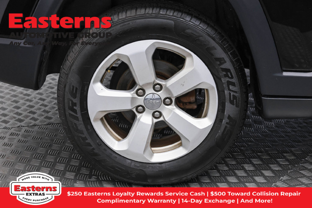 Used 2018 Jeep Compass Latitude w/ Popular Equipment Group AWD/4WD image 32