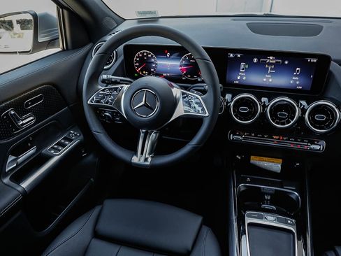 New 2026 Mercedes-Benz GLA 250 4MATIC image 14