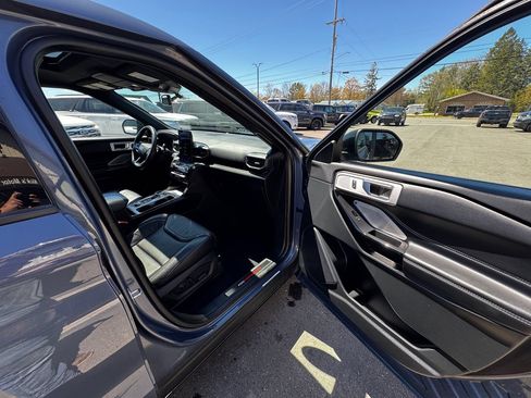 Used 2021 Ford Explorer ST w/ ST Street Pack AWD/4WD image 27
