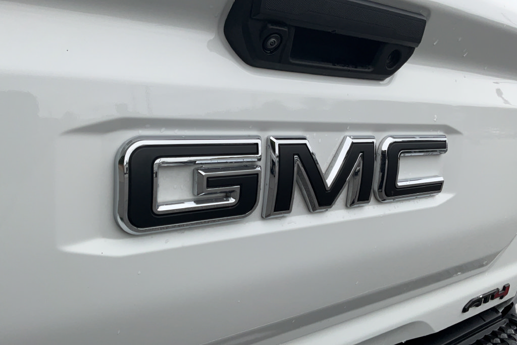 Used 2024 GMC Canyon AT4 w/ AT4 Premium Package AWD/4WD image 30
