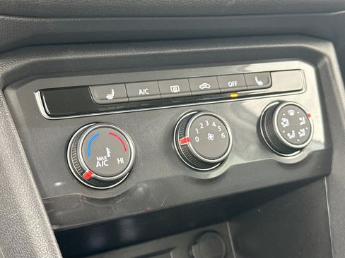 Used 2022 Volkswagen Tiguan S image 15