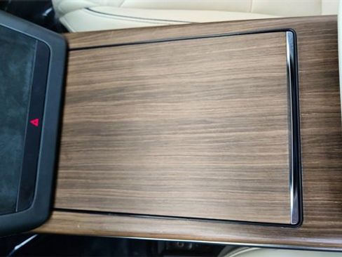 Used 2021 Tesla Model S Plaid image 48