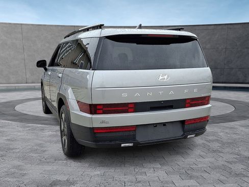 Used 2025 Hyundai Santa Fe SEL AWD/4WD image 8