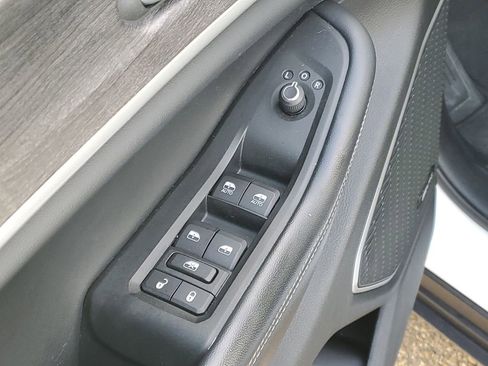 Used 2021 Jeep Grand Cherokee L Limited image 11