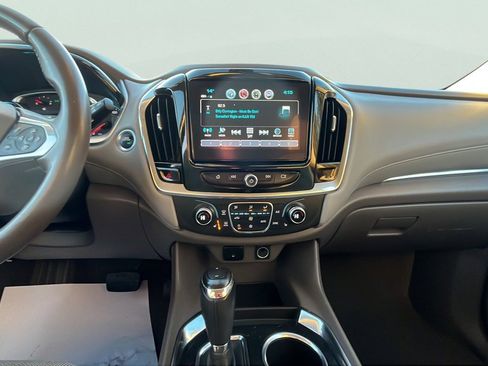 Used 2019 Chevrolet Traverse LT image 10