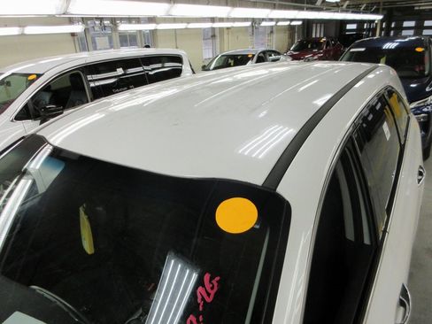 Used 2020 Kia Sorento LX image 9