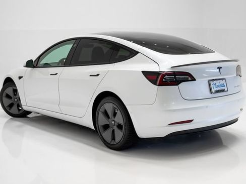 Used 2022 Tesla Model 3 Long Range AWD/4WD image 26
