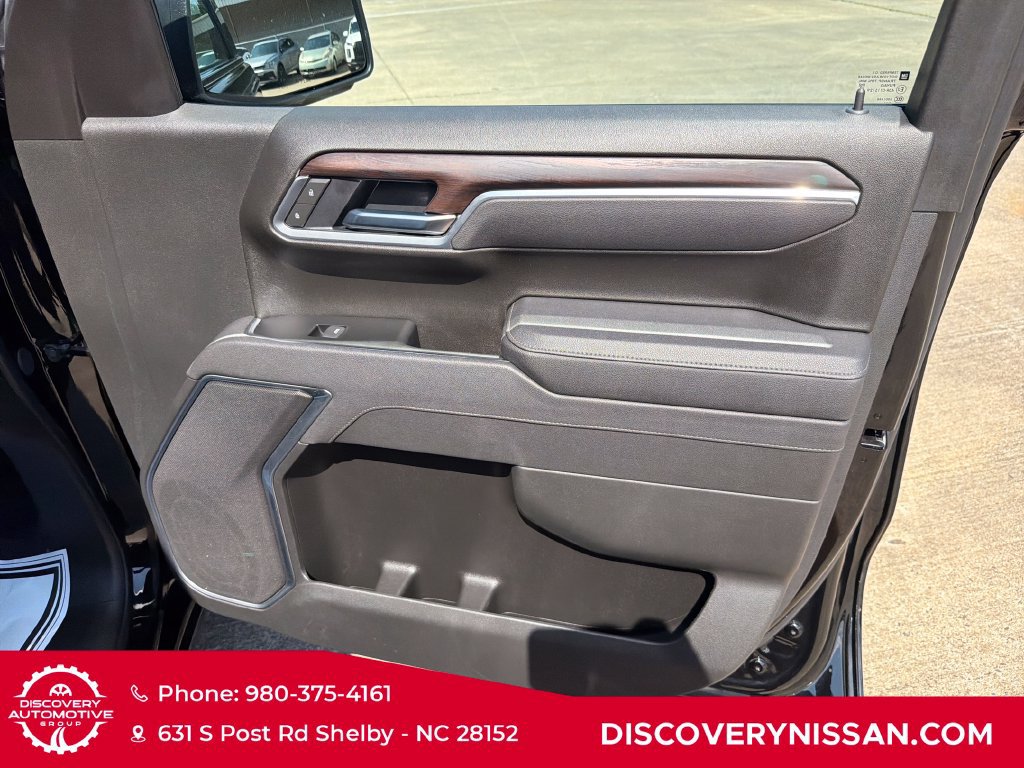 Used 2025 GMC Sierra 1500 SLT AWD/4WD image 34