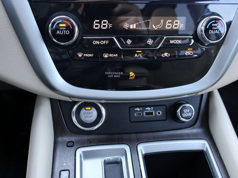 Used 2019 Nissan Murano Platinum w/ Cargo Package image 38