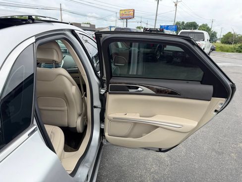 Used 2016 Lincoln MKZ w/ Equipment Group 200A Select FWD image 39