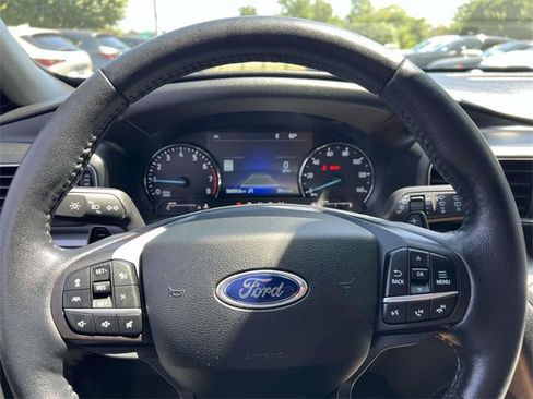 Used 2020 Ford Explorer XLT w/ Equipment Group 202A image 32