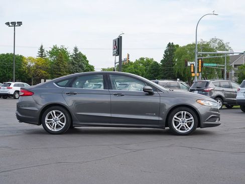 Used 2018 Ford Fusion S FWD image 2