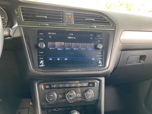 Used 2018 Volkswagen Tiguan SEL w/ R-Line Package image 73