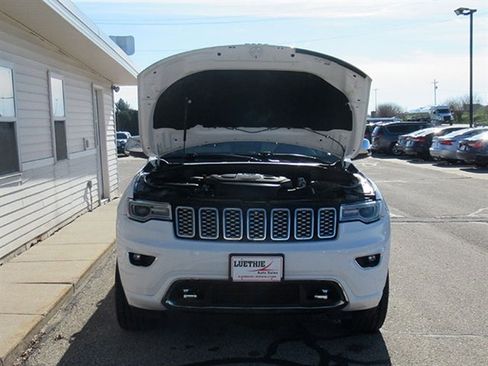 Used 2019 Jeep Grand Cherokee Overland AWD/4WD image 6