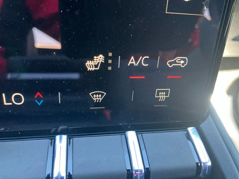 New 2026 GMC Terrain AT4 w/ Technology Package II image 32