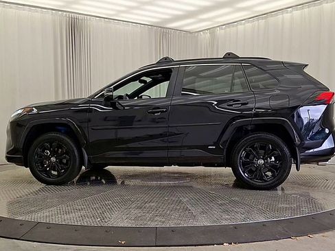 Certified 2024 Toyota RAV4 SE w/ Convenience Package AWD/4WD image 2