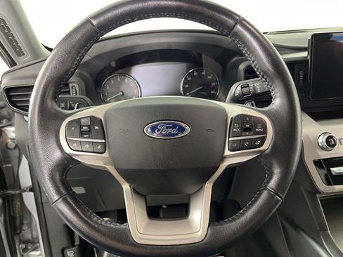 Used 2020 Ford Explorer XLT RWD image 17